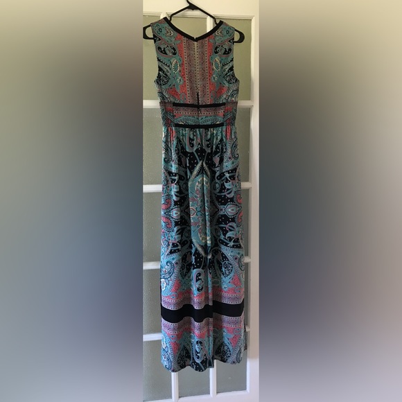 BCBG MaxAzria Elyza Deep V Maxi Dress - Picture 13 of 13